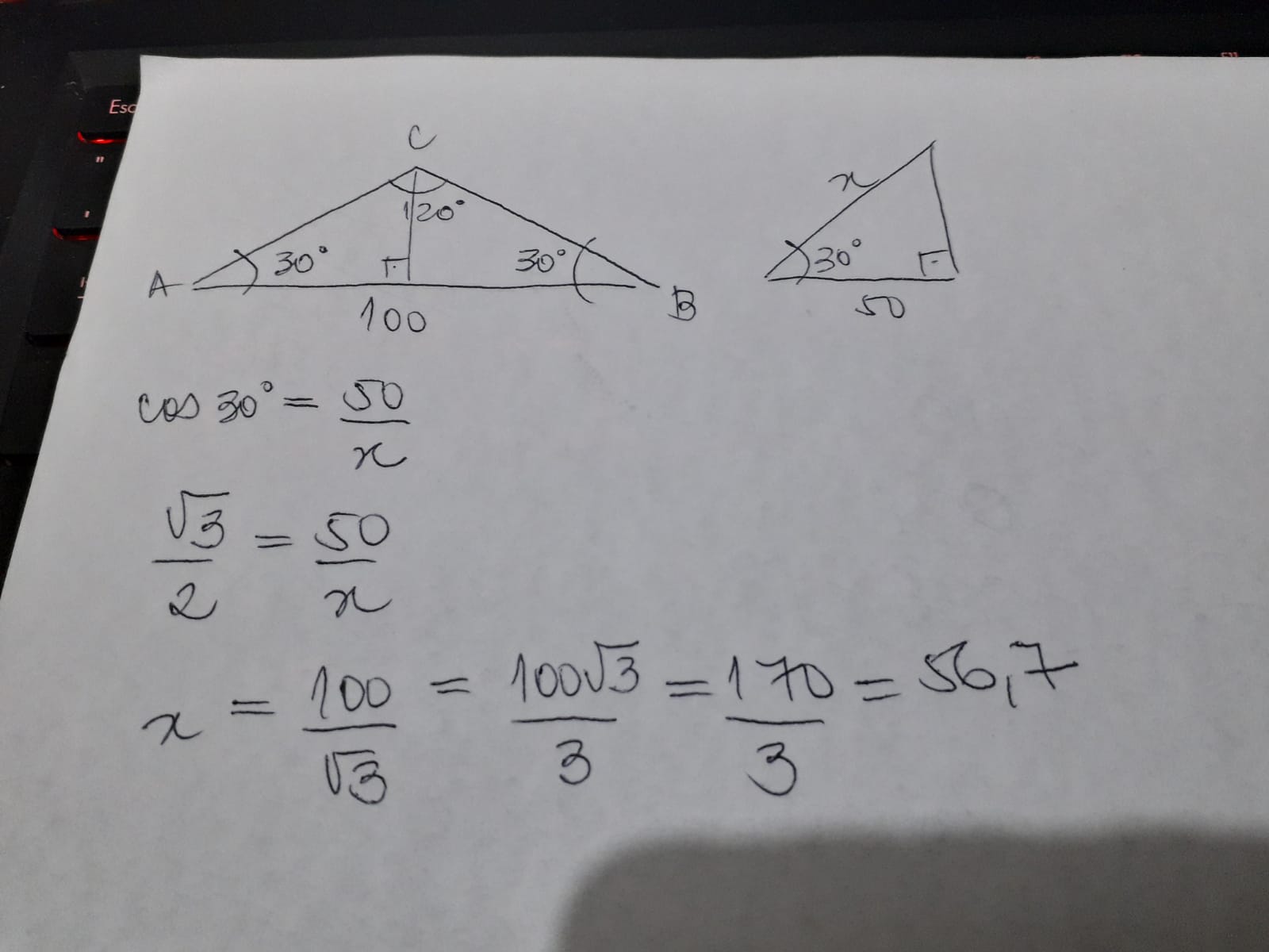 Um triângulo ABC possui os ângulos A = 30° e C = 120°. Além disso