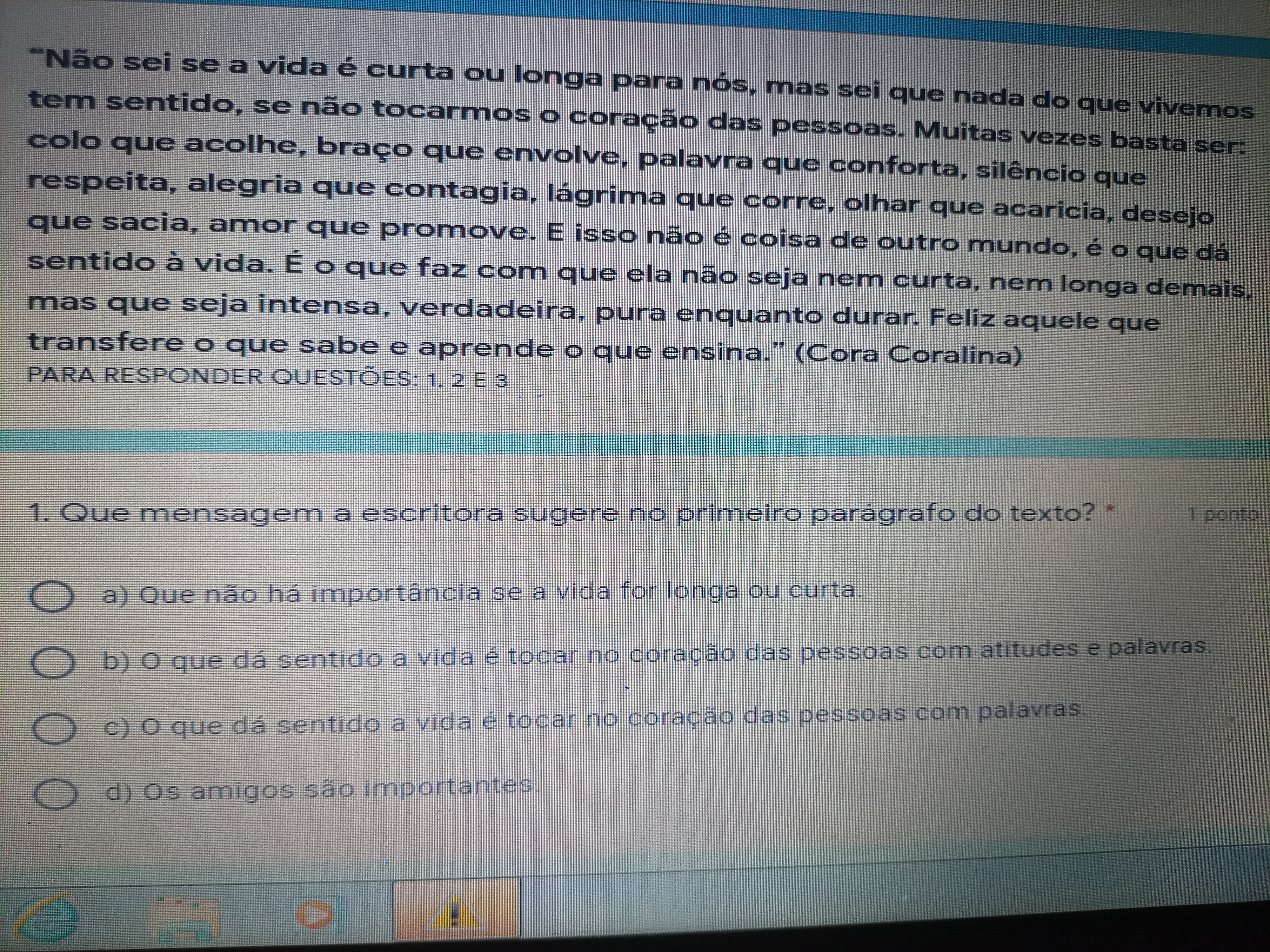 Complete o parágrafo com a, há, ah ou à. 